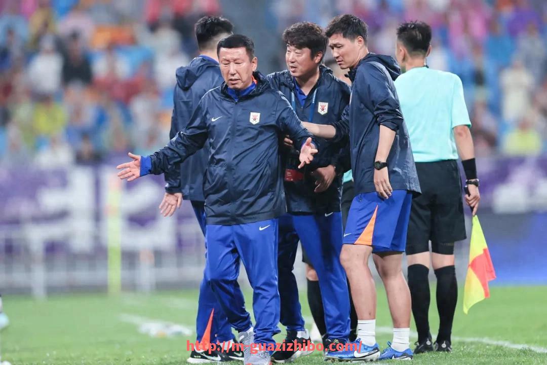 瓜子直播-CBA品牌推出的李宁足球鞋解析